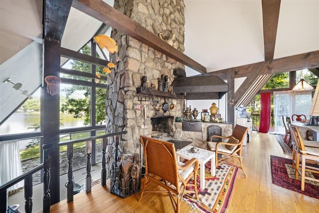 11881 Westshore Drive, Pinckney, MI 48169