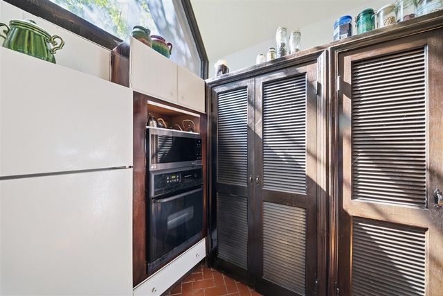 11881 Westshore Drive, Pinckney, MI 48169