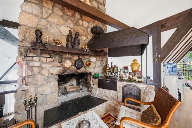 11881 Westshore Drive, Pinckney, MI 48169
