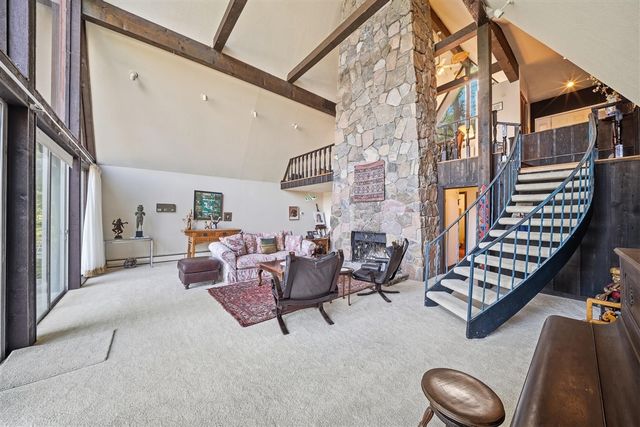 11881 Westshore Drive, Pinckney, MI 48169