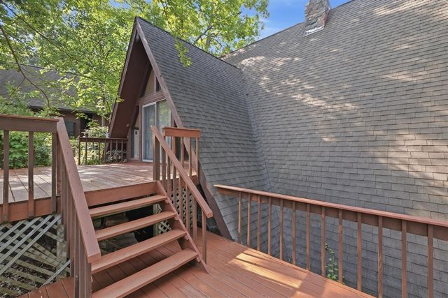 11881 Westshore Drive, Pinckney, MI 48169