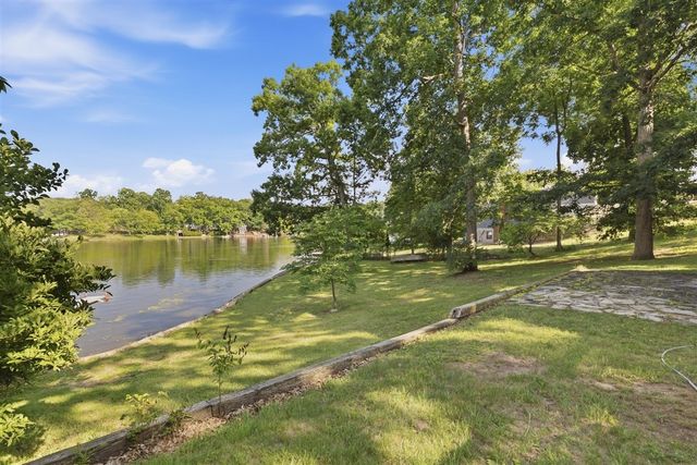 11881 Westshore Drive, Pinckney, MI 48169