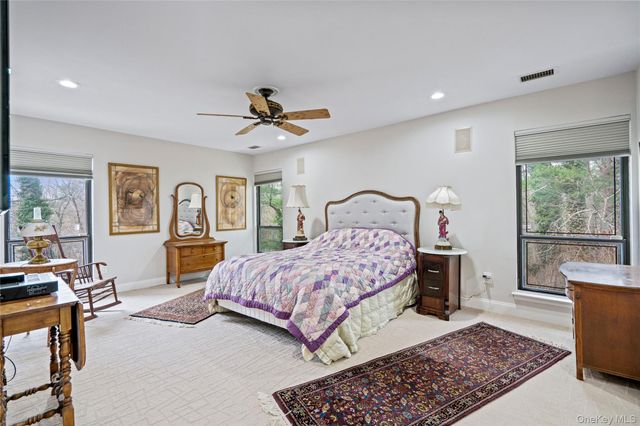 38 Maple Court, Jericho, NY 11753