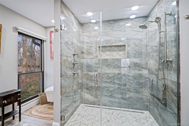 38 Maple Court, Jericho, NY 11753