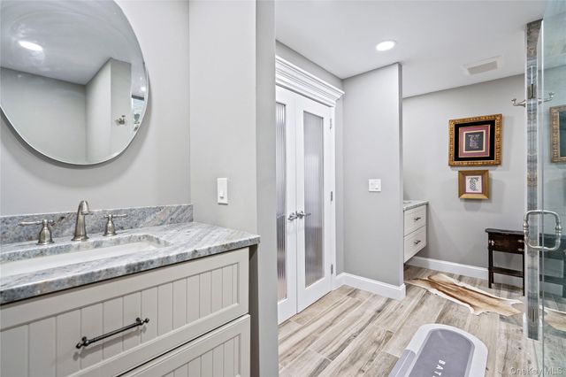 38 Maple Court, Jericho, NY 11753