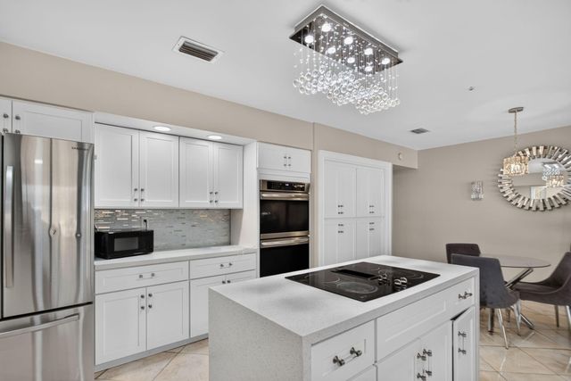 7355 NW 83RD Avenue, Tamarac, FL 33321