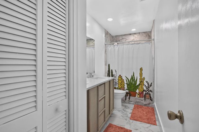 7355 NW 83RD Avenue, Tamarac, FL 33321