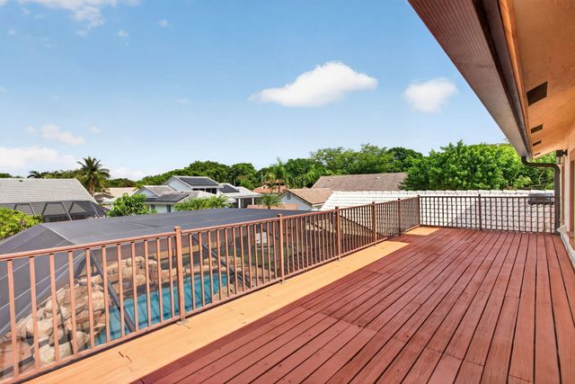 7355 NW 83RD Avenue, Tamarac, FL 33321
