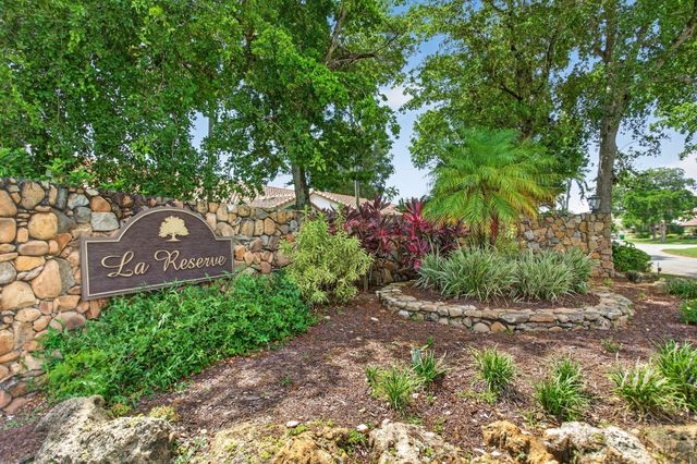 7355 NW 83RD Avenue, Tamarac, FL 33321