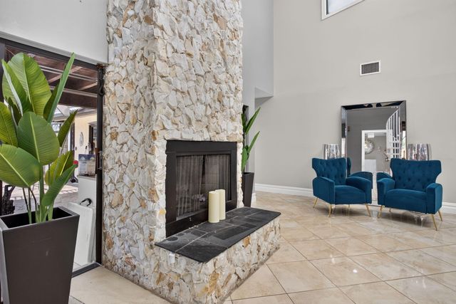 7355 NW 83RD Avenue, Tamarac, FL 33321