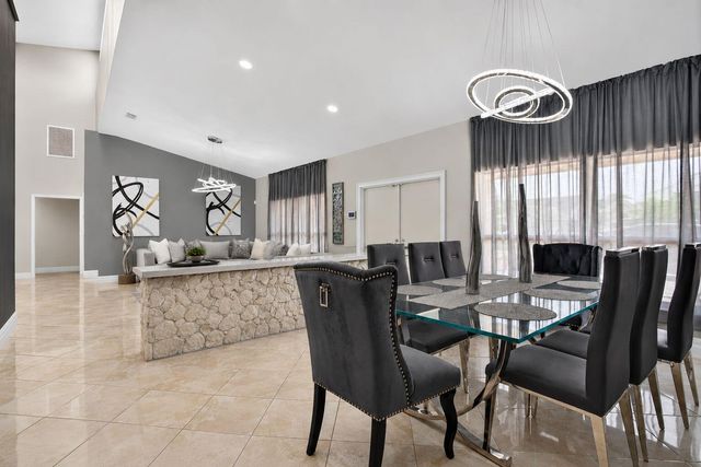 7355 NW 83RD Avenue, Tamarac, FL 33321