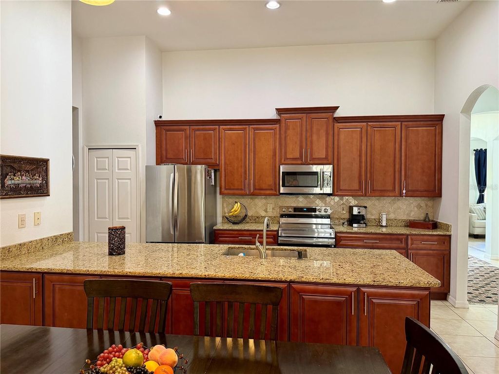 Image 14 of property listing at 8494 LAKE WAVERLY LANE, Orlando, FL 32829