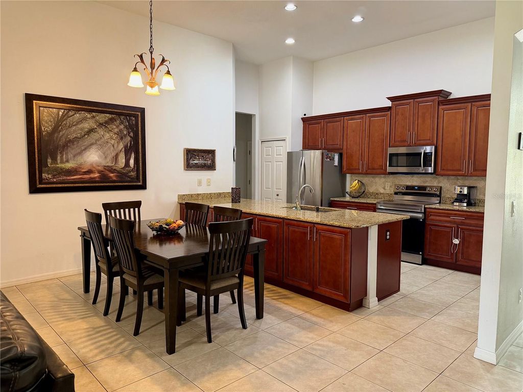 Image 15 of property listing at 8494 LAKE WAVERLY LANE, Orlando, FL 32829