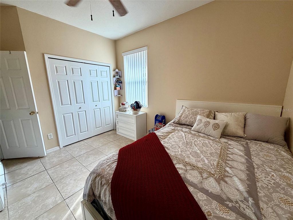 Image 23 of property listing at 8494 LAKE WAVERLY LANE, Orlando, FL 32829