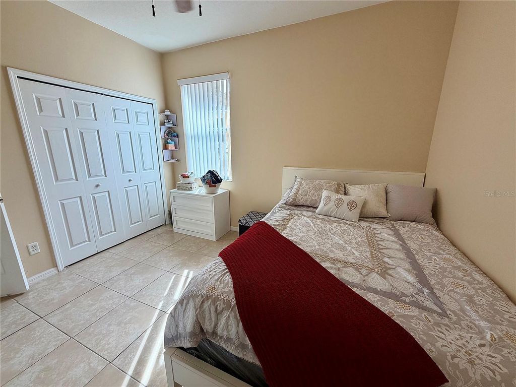 Image 28 of property listing at 8494 LAKE WAVERLY LANE, Orlando, FL 32829