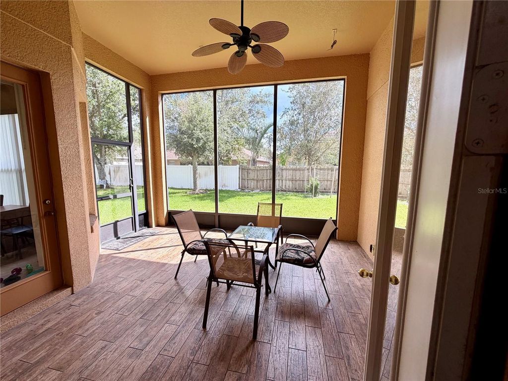 Image 37 of property listing at 8494 LAKE WAVERLY LANE, Orlando, FL 32829