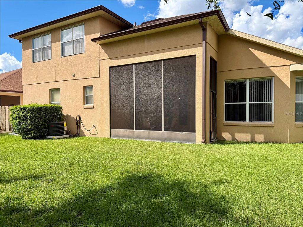 Image 39 of property listing at 8494 LAKE WAVERLY LANE, Orlando, FL 32829