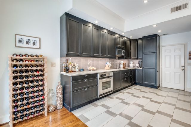 5709 Lewis Street, Dallas, TX 75206