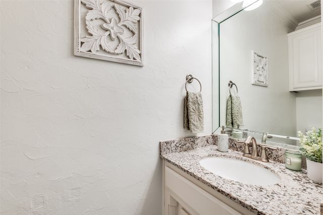 5709 Lewis Street, Dallas, TX 75206