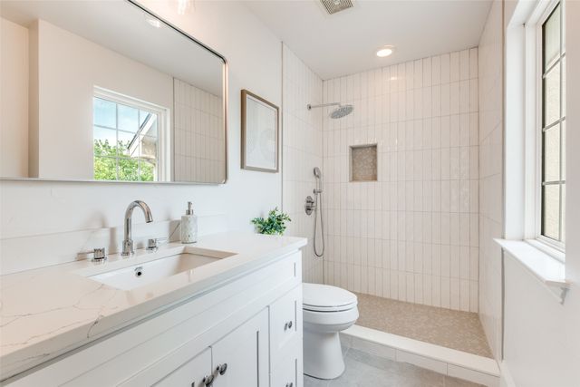 5709 Lewis Street, Dallas, TX 75206