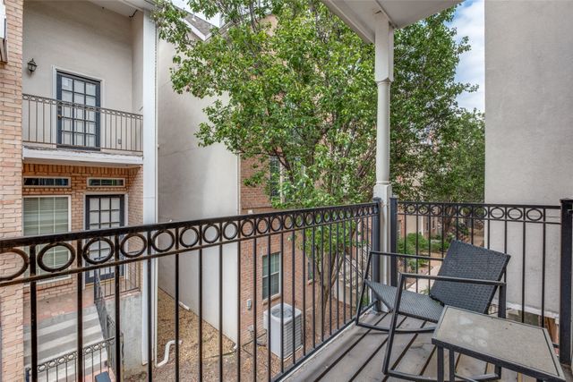 5709 Lewis Street, Dallas, TX 75206