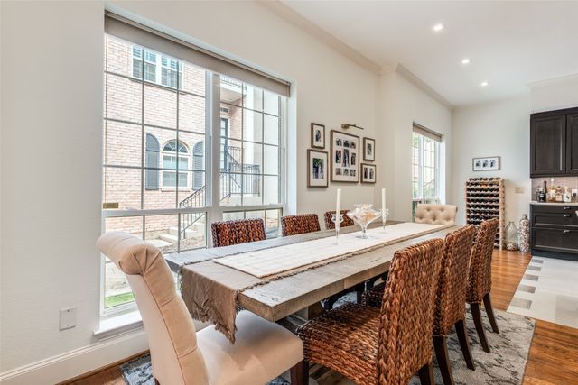 5709 Lewis Street, Dallas, TX 75206