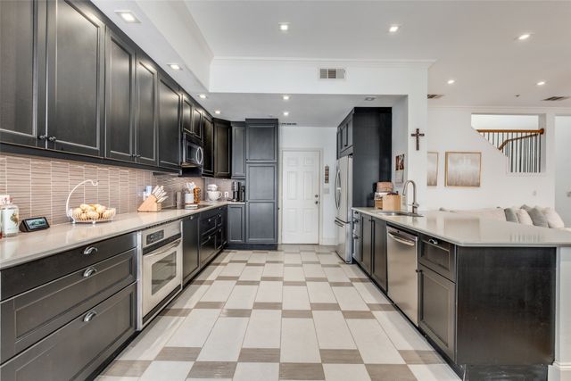 5709 Lewis Street, Dallas, TX 75206