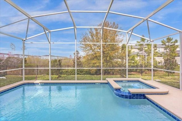 8967 PLAY THROUGH DR, Davenport, FL 33896