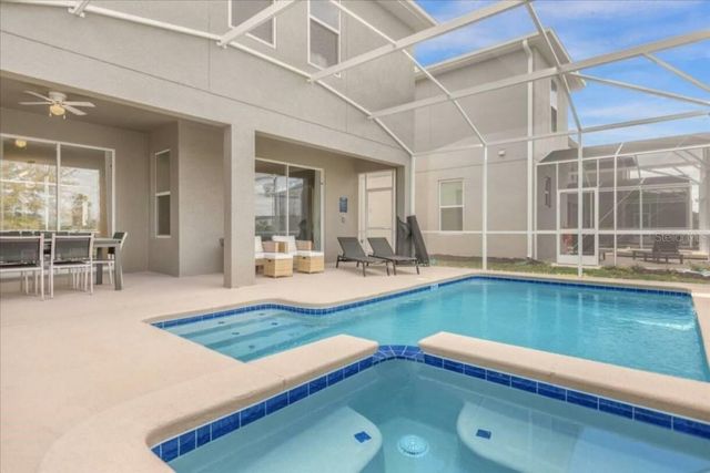 8967 PLAY THROUGH DR, Davenport, FL 33896