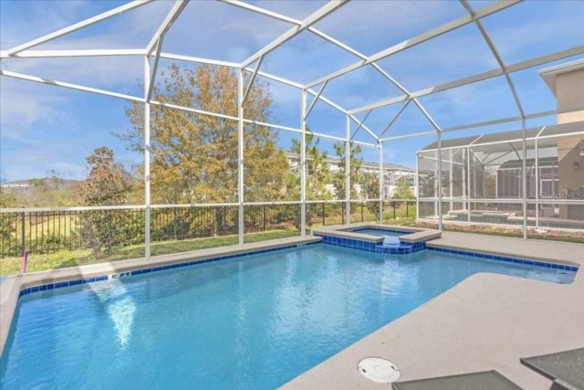 8967 PLAY THROUGH DR, Davenport, FL 33896
