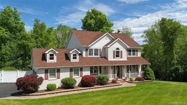 19 Aimee Court, Warwick, NY 10990