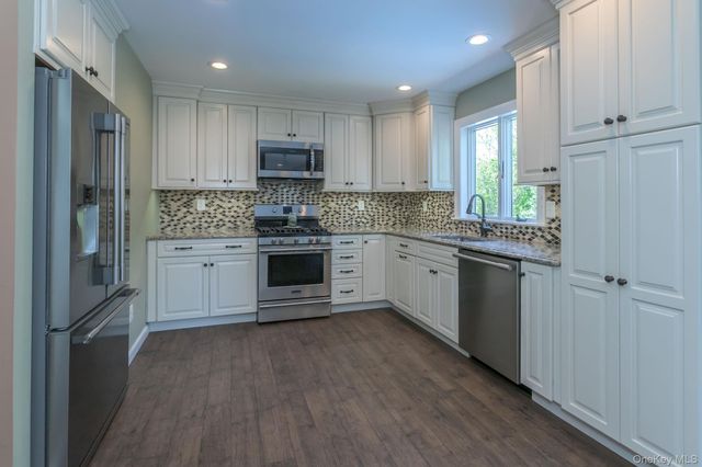 19 Aimee Court, Warwick, NY 10990