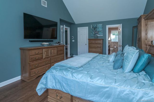 19 Aimee Court, Warwick, NY 10990