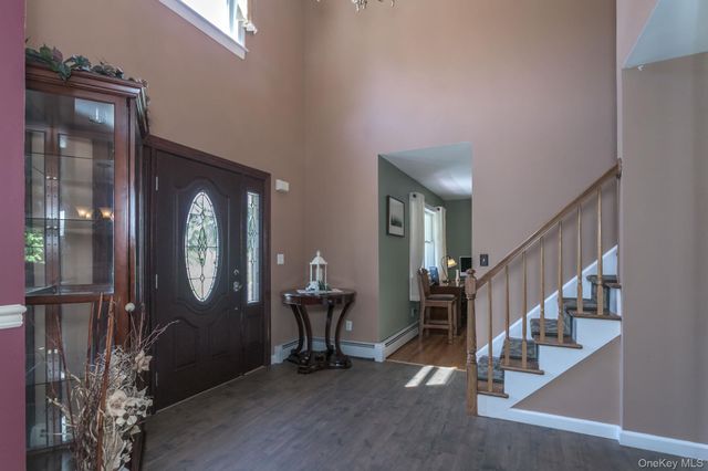 19 Aimee Court, Warwick, NY 10990