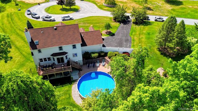 19 Aimee Court, Warwick, NY 10990