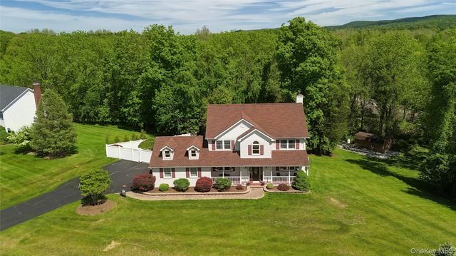 19 Aimee Court, Warwick, NY 10990