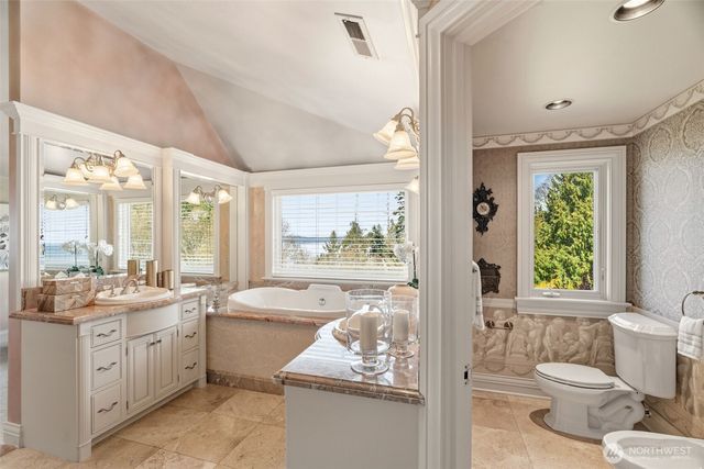 7316 164th Street SW, Edmonds, WA 98026