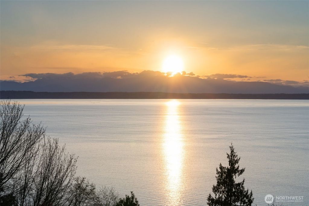 7316 164th Street SW, Edmonds, WA 98026