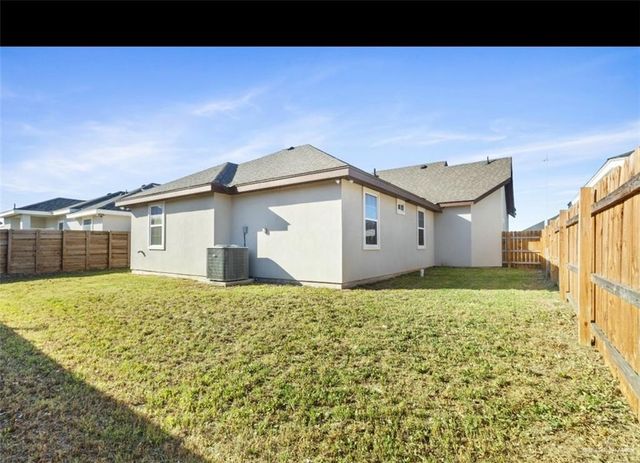 1604 E Mayhem Drive, Edinburg, TX 78542