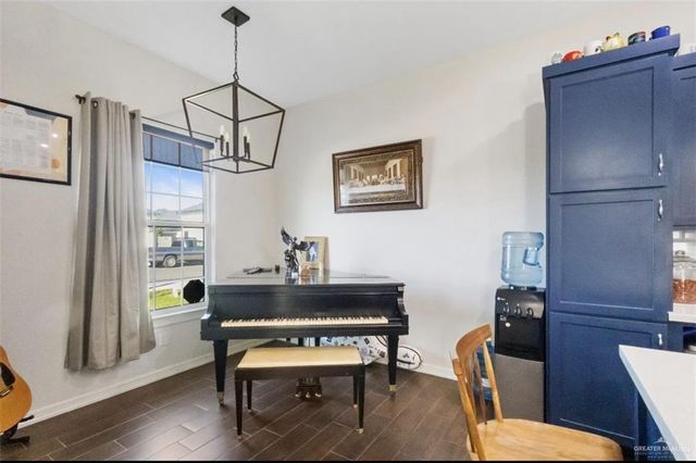 1604 E Mayhem Drive, Edinburg, TX 78542