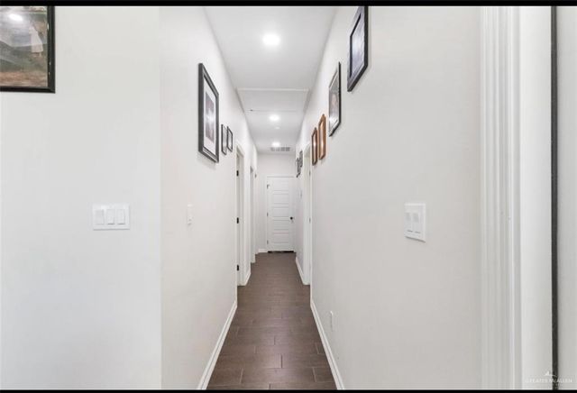 1604 E Mayhem Drive, Edinburg, TX 78542