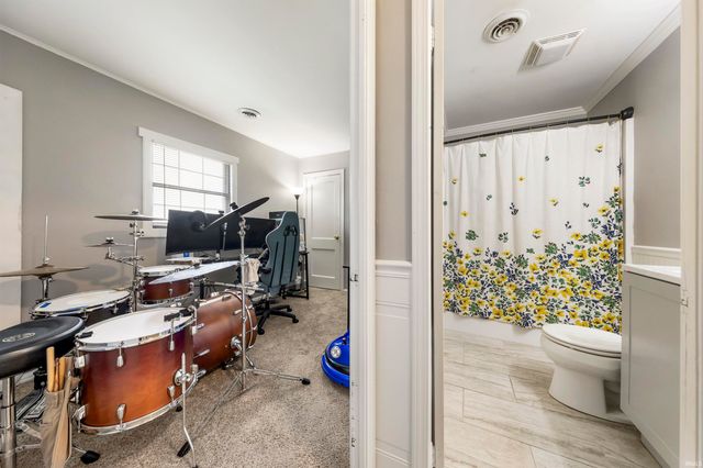 1250 Maple Court, Evansville, IN 47714