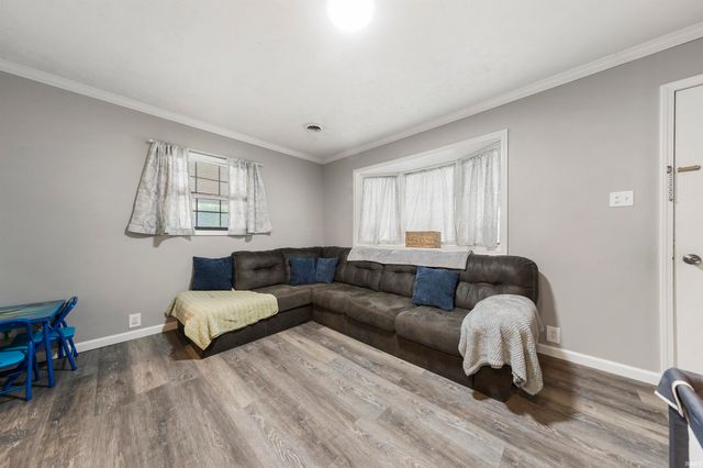 1250 Maple Court, Evansville, IN 47714