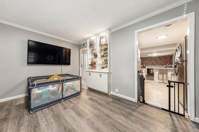 1250 Maple Court, Evansville, IN 47714