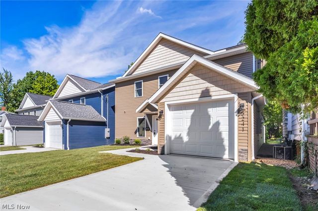 5241 Forest Avenue, Maple Heights, OH 44137