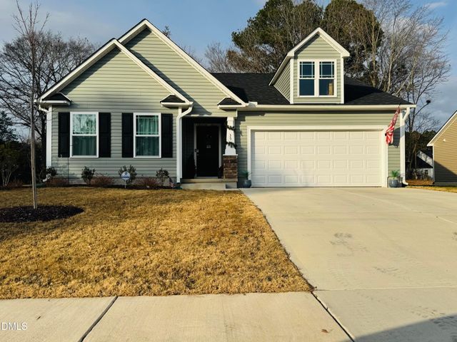 35 Oakfield Trce Drive, Four Oaks, NC 27524