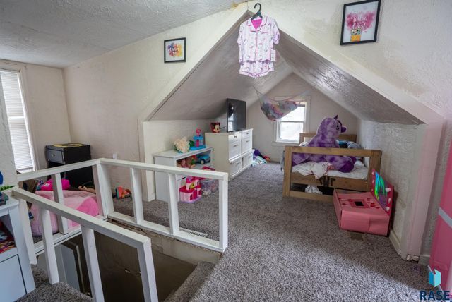 2203 S Euclid Ave Avenue, Sioux Falls, SD 57105