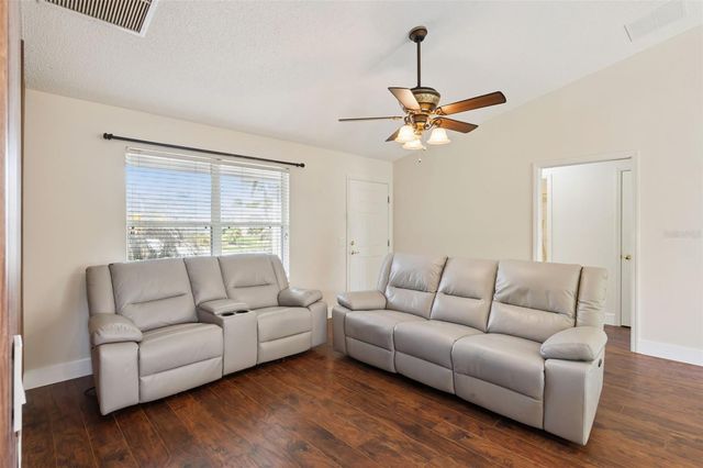 1575 HOLLYBERRY PLACE, The Villages, FL 32162