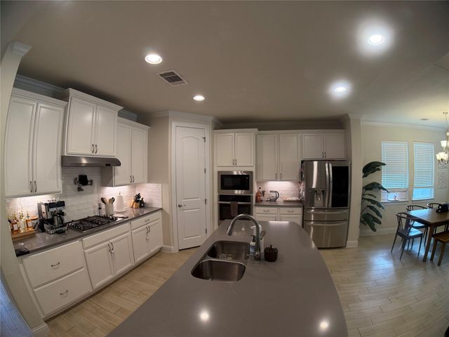 8709 Moccasin PATH, Austin, TX 78736