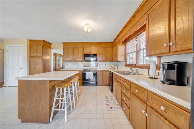 5111 Norseman DR, Roanoke, VA 24019